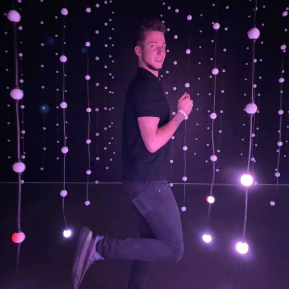 Meet your Posher, Ally